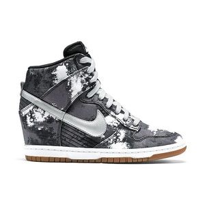 NIKE sky hi dunks